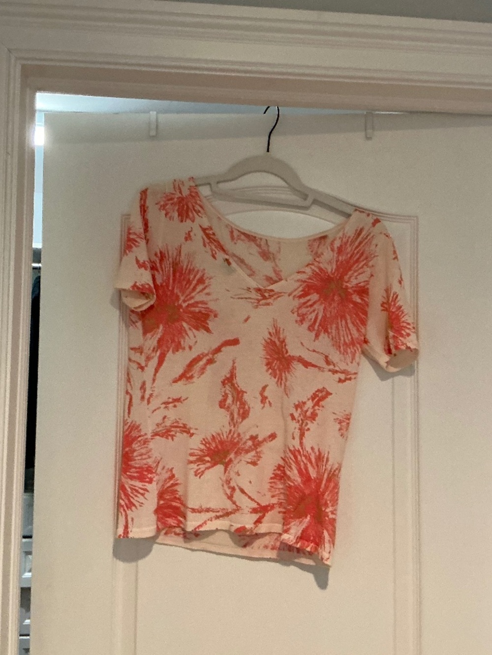 TSE orange print 100% cashmere v neck short sleeve sweater